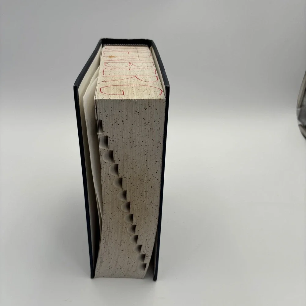 Oxford Dictionary & Thesaurus American Edition 1996 Black Hardcover Thumb-Index - Picture 4 of 8